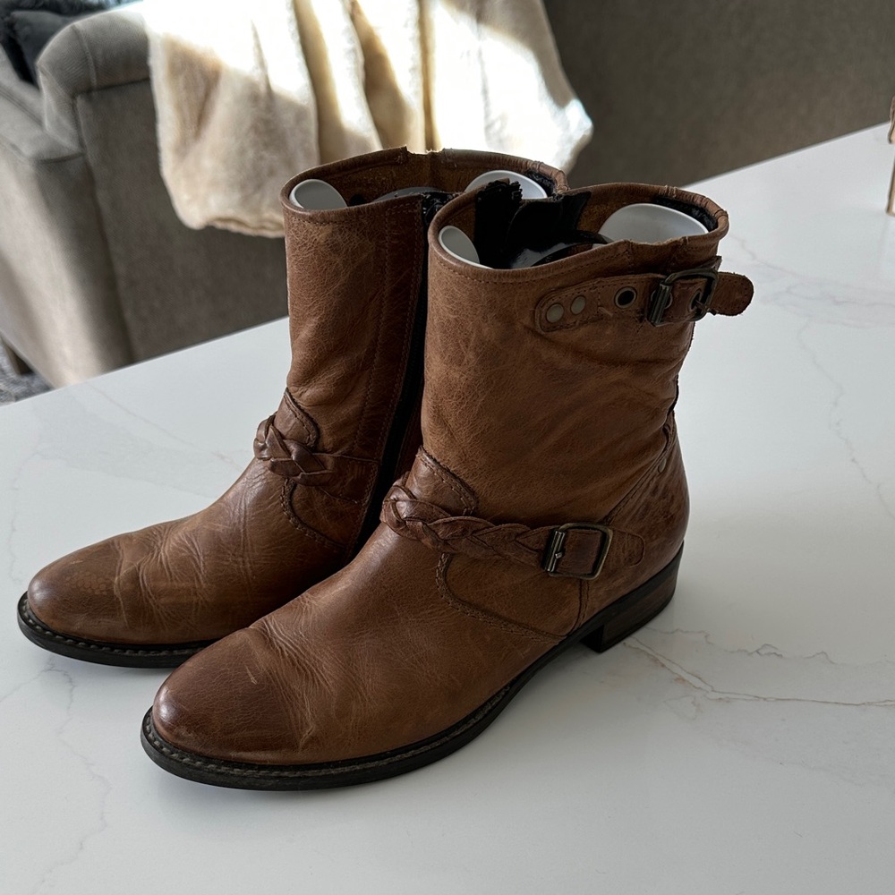 Paul Green Chestnut Leather Boots